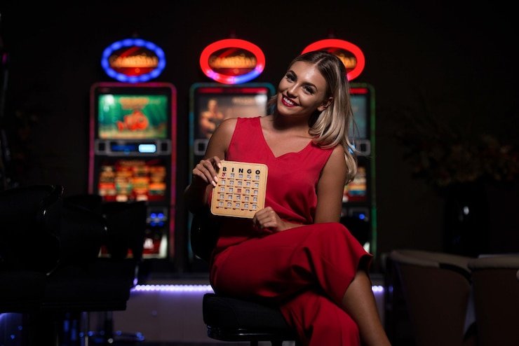 Bikini Paradise reel layout on dkicasino Bikini Paradise slot interface on dkicasino mobile